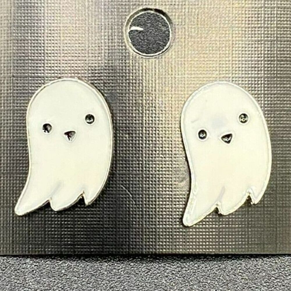 Cute Ghost Earrings Halloween Spooky Season Design